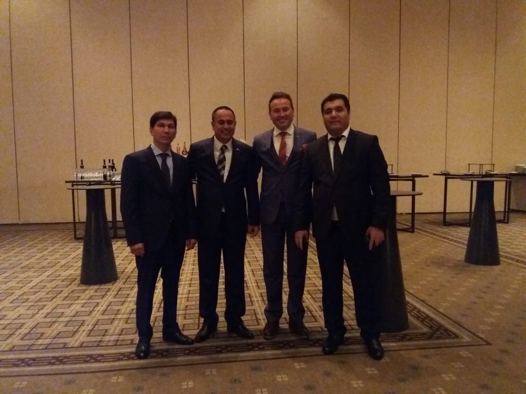 Garaşsyz Baky Bitarap Türkmenistanyň 25 Ýyllygy Stambul Türkiýä Foto Galereýa