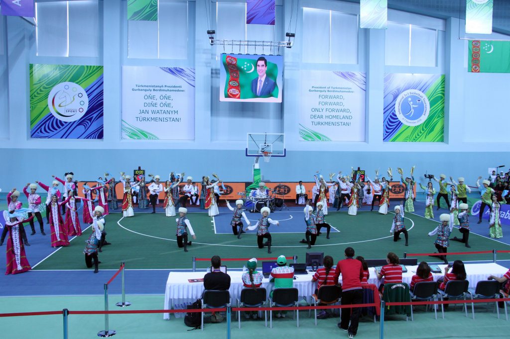 Türkmenistan Aşgabatda Basketbol Boýunça Halkara Ýaryşy Fotogalereýa