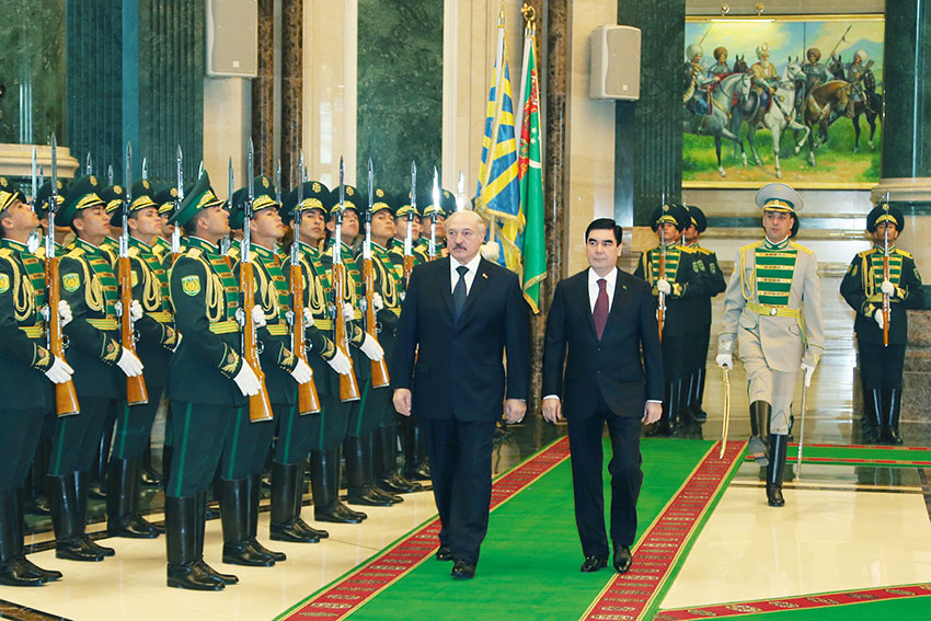 Türkmenistan we Belarus Halkara Meselelerinde Ileri Tutýan Ugurlaryny Deňeşdirdiler