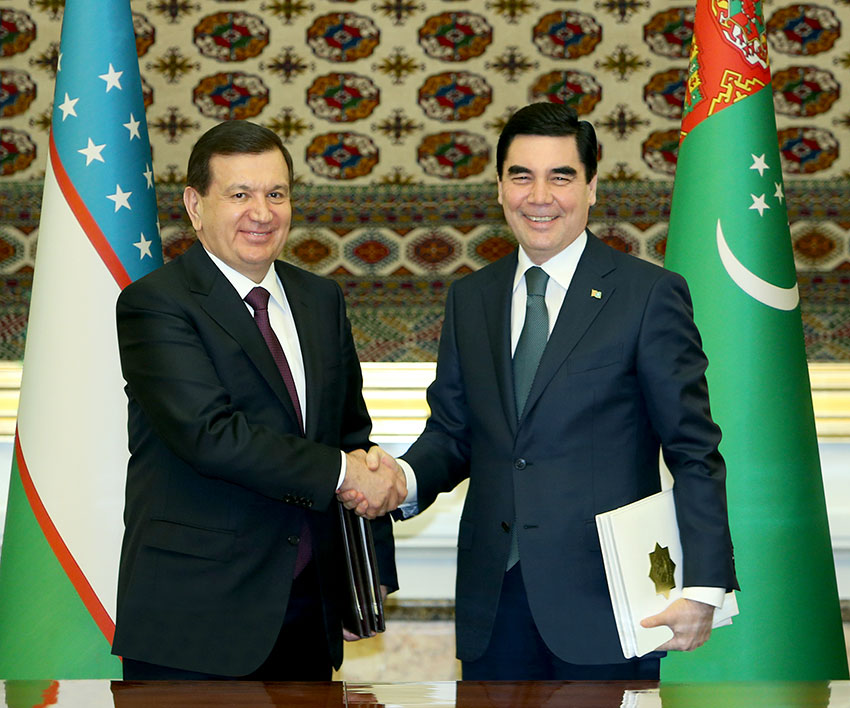 Türkmenistan we Özbegistan Hyzmatdaşlygyň Täze Derejesinde: Prezidentler Gurbanguly Berdimuhamedow Bilen Şawkat Mirziýoýewiň Arasyndaky Gepleşikler
