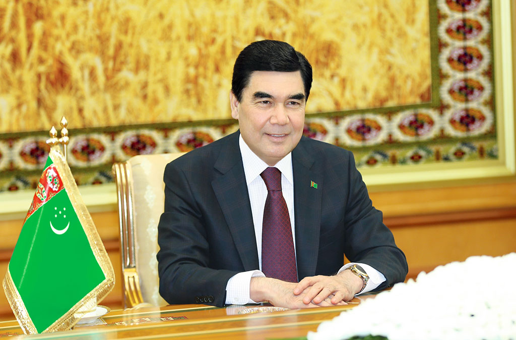 Türkmenistanyň Prezidenti Permanlara Gol Çekdi
