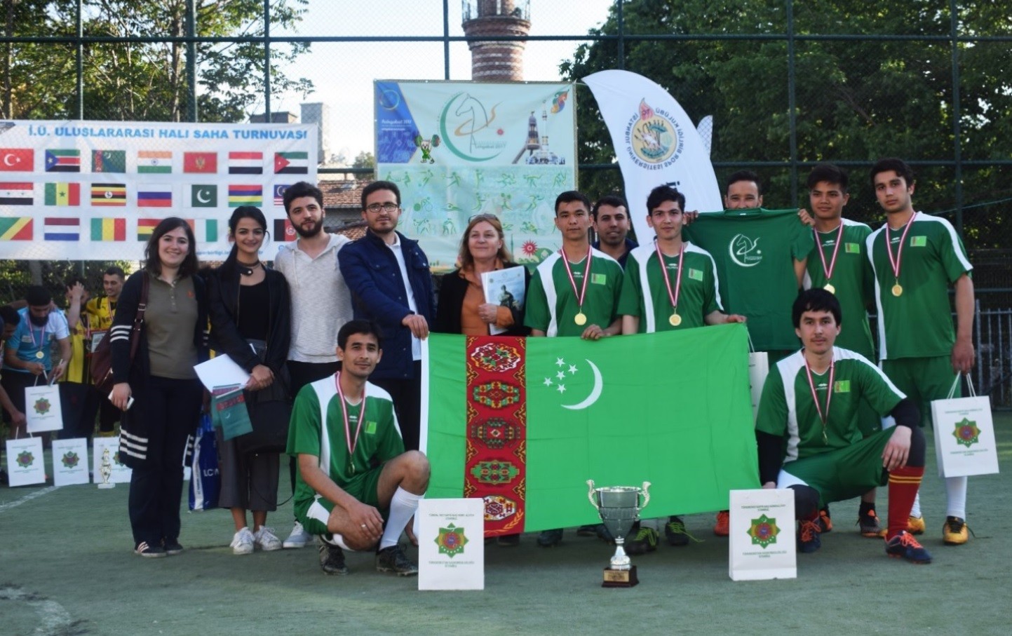 Stambul Uniwersitetinde Halkara Futbol Bäsleşiginiň Jemleýji Duşuşygy Geçirildi Fotosuratlary