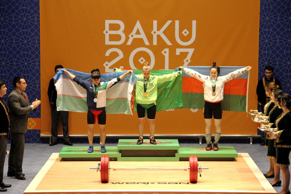 Bakuda geçirilýän Yslam Raýdaşlyk Oýunlarynda Türkmen Agyr Atletikaçyary Altyn we Kümüş Medala Eýe Boldular