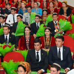 Ýaşlaryň Arasynda Ylmy Işleriň Bäsleşiginiň Ýeňijilerine Sylaglar Gowşuryldy