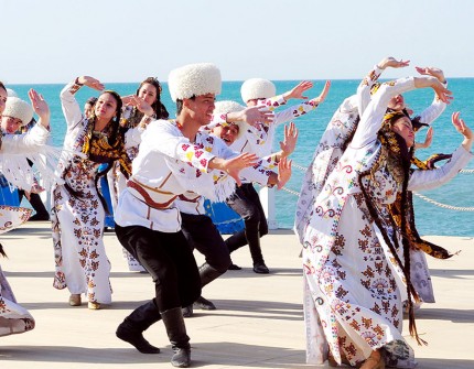 ÝUNESKO “Küştdepdi” Milli Sungatynyň Maddy Däl Medeni Mirasynyň Reprezentatiw Sanawyna Girizilmek Baradaky Çözgüdi Kabul Etdi