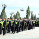 Türkmenistanyň Prezidenti Ýurdumyzyň Konstitusiýasynyň we Döwlet Baýdagynyň Güni Mynasybetli Guralan Dabaralara Gatnaşdy